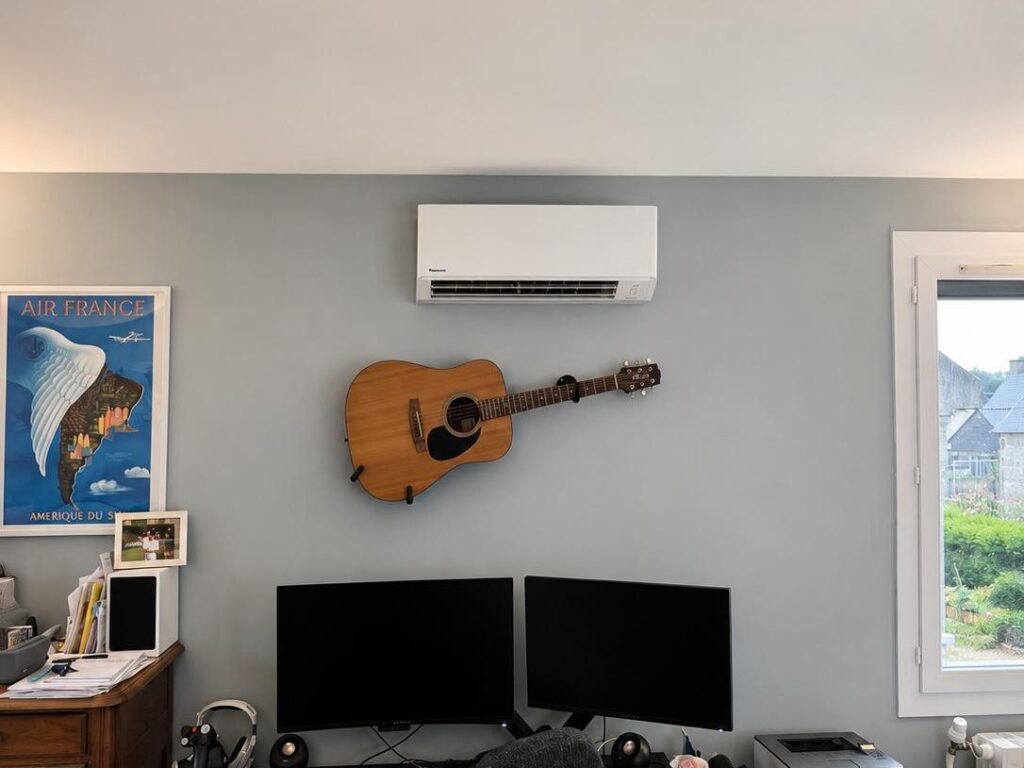 Climatisation murale dans un salon