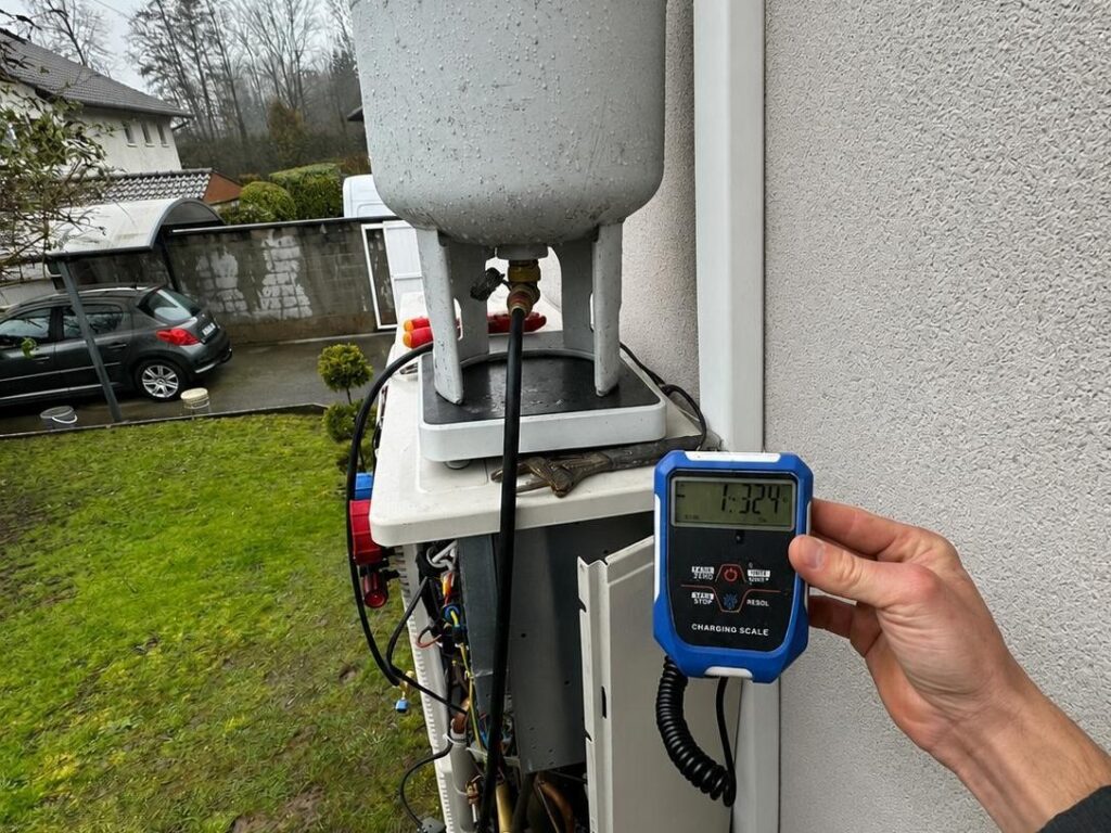 Recharge de fluide sur pompe à chaleur